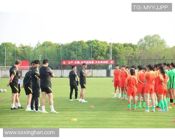 科学足球意识训练方法探索与实践提升球员竞技水平的有效途径