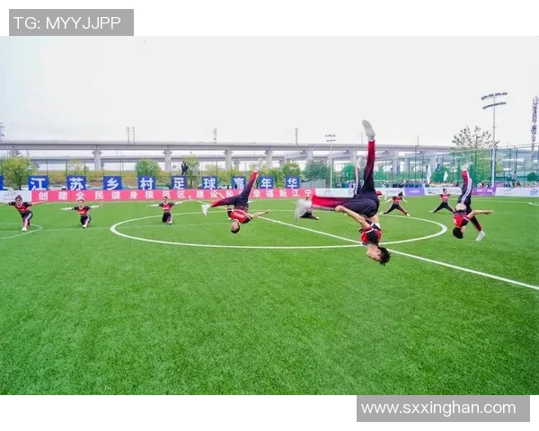 足球yuo带你领略世界足球的魅力与激情，畅谈球场内外的精彩瞬间与故事